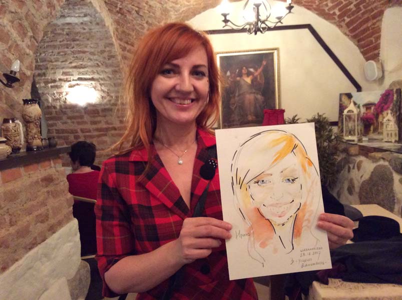  Ирина показывает шарж на свадьбе в 