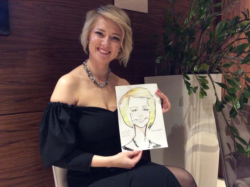 Девушка на женском корпоративе, шаржист Мишель, шаржист Михаил Шабалин, Минск