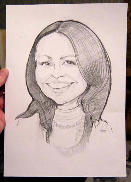 Карандашный рисунок улыбающейся девушки, шаржист Мишель, шаржист Михаил Шабалин, Минск